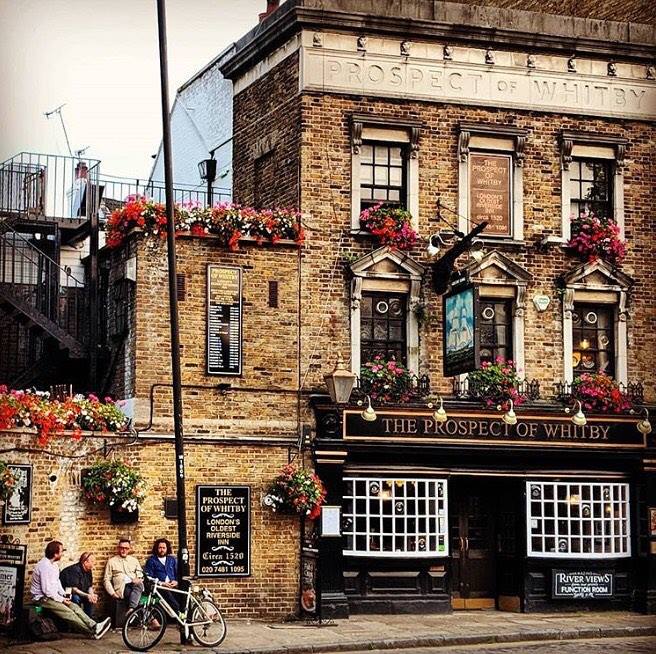 44988828_10155930079137405_8826425756289597440_n